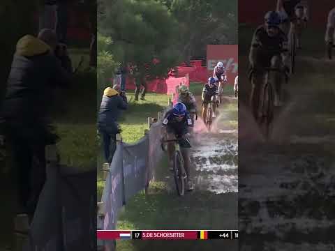 A mud bath in Sardinia 🛁🚴‍♂️ Lucinda Brand strikes out on this fast, muddy course!