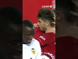 El gol de Calleri en el #ValenciaOsasuna de la temporada 2020/21 #LaLigaHighLights #shorts