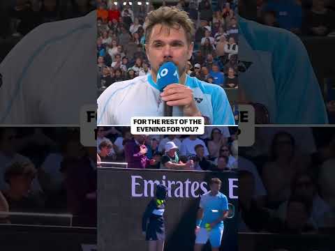Stan Wawrinka picked up a beer a fan dropped on the court 😆