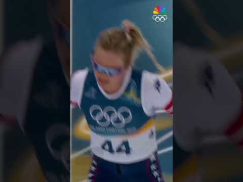 Jessie Diggins wins bronze in the #CrossCountrySkiing women's 10km interval start free!🥉