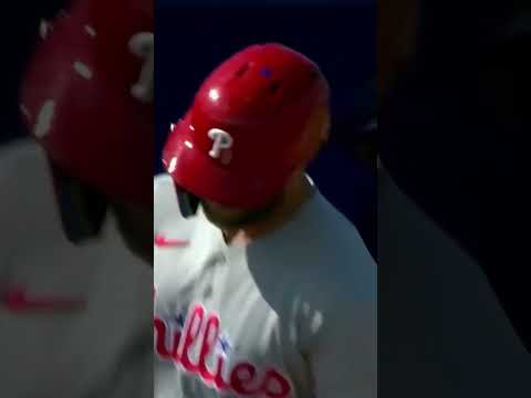 Bryce Harper already going yard in Spring Training 💪 (via @MLB/TT)