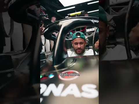 When Lewis Hamilton let Neymar sit in his F1 car 🏎️ (via @mercedesamgf1)