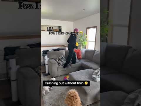 Natisha Hiedeman is us when we miss our bestie 😂 (via @t_spoon_5/TT)