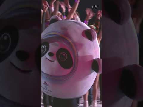 Such a wholesome moment from the #Beijing2022 Figure Skating gala 😭 #Olympics #MilanoCortina2026