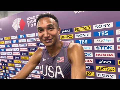 Donavan Brazier returns to World Championships by winning first-round heat