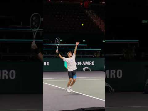 Touchdown in Rotterdam for 2015 champion Stan the Man 📍