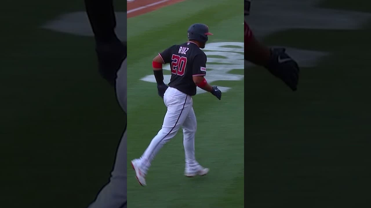 Keibert Ruiz Sends A Solo Shot Over The Fence
