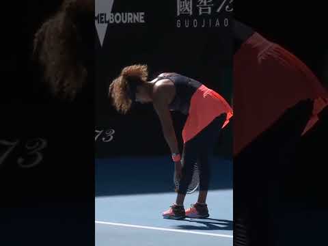 When a fan yelled out to Naomi Osaka that a butterfly was on her 😂 (via @US Open/TT)