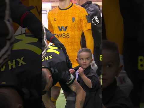 Heartwarming moment between Xhaka and young fan 👏