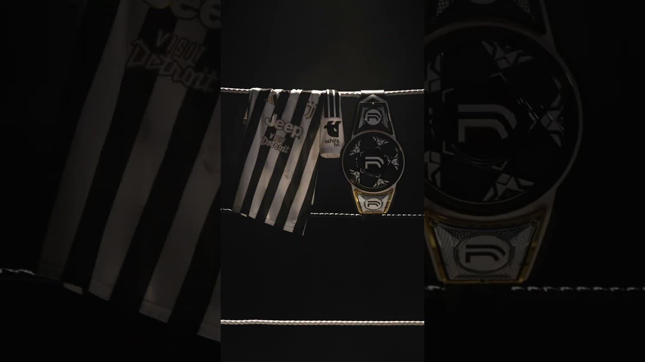 OH MY! CAN IT BE?! IT IS! 🤯🔥 @WWE | #juventus #wwe #shorts