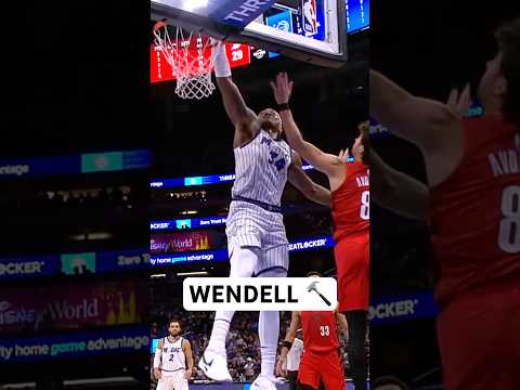WENDELL CARTER JR. DROPS THE HAMMER!