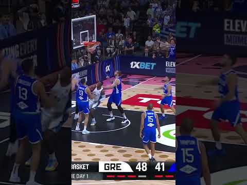 Welcome to the Showtime with the Antetokounmpo brothers 🍿🇬🇷 #EuroBasket