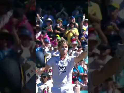 Jacob Bethell brings up his maiden Test century #Ashes