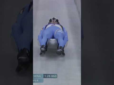 Putting on a SHOW for the home crowd 🛷🥇