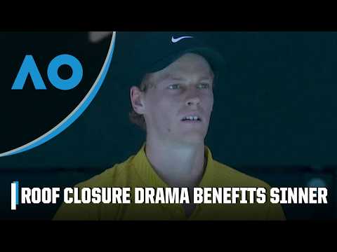 SAVED BY THE BELL⁉️ Jannik Sinner benefits from suspended play to close roof | 2026 Australian Open