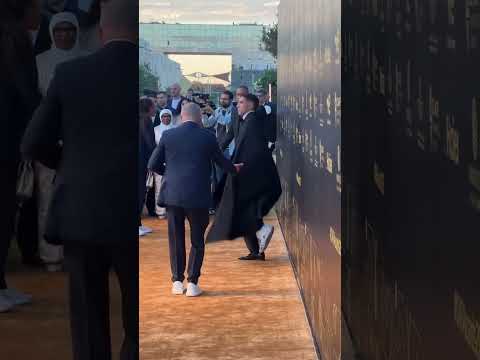 Achraf Hakimi pulled up to the 2025 CAF Awards on a knee walker 🤕