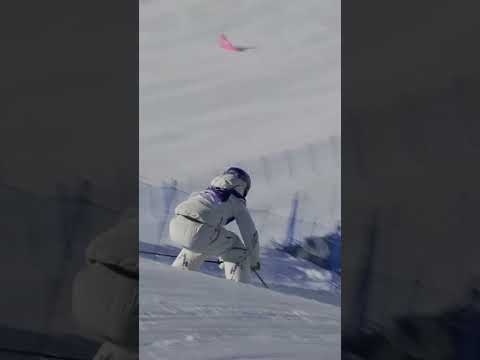 Eileen Gu making it look easy 😤