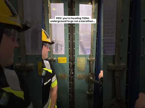 A 2 minute and 42 second lift down to the start line of the world’s deepest marathon 😬