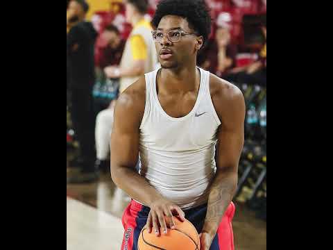 Bryce James chose to redshirt his freshman year at Arizona 👀 (via @chancellortv_/IG)