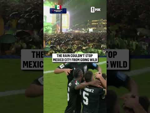 ABSOLUTE CHAOS as Mexico scores their first against South Korea 🇲🇽