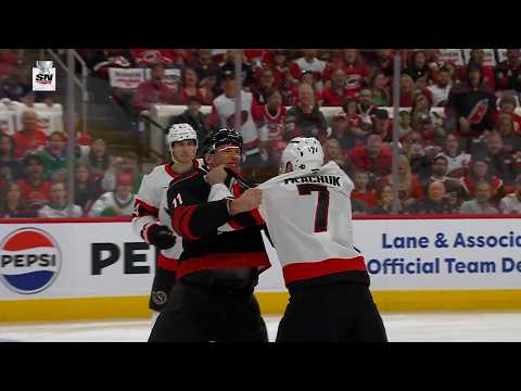 OFF THE FACEOFF! Tkachuk, Staal, drop the gloves to start Game 1!