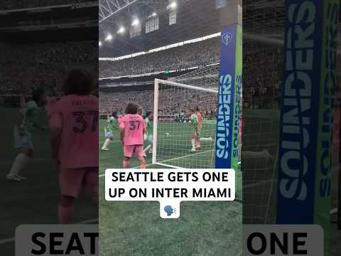 @SoundersFC has Lumen Field ROCKING 🔊🎉