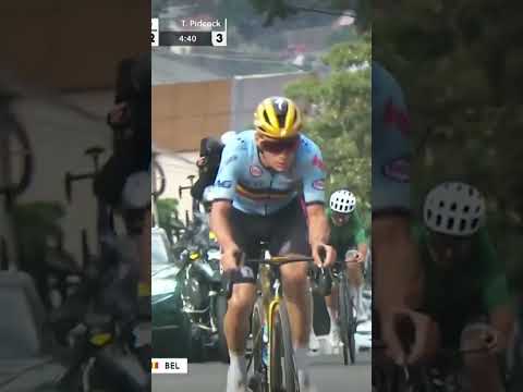 Remco Evenepoel makes the jump 👀 The Belgian sets off solo in pursuit of Tadej Pogacar.