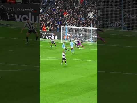 Reijnders is always burying that 🤷‍♂️ #football #mancity #slowmotion #shorts