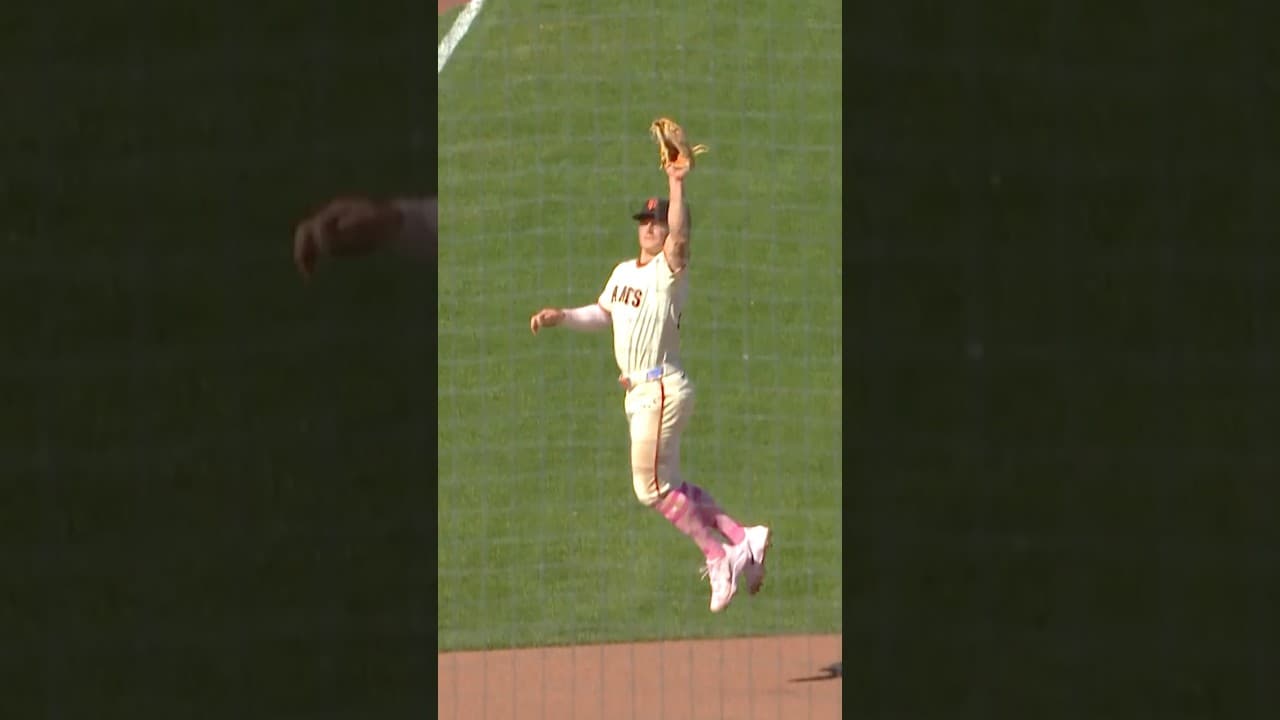 Matt Chapman makes this play look easy