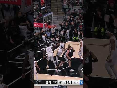 Welcome back Dev 👌  #spurs #nba #devinvassell