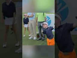 One arm challenge against a 6-year-old 😳