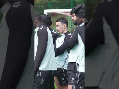 Enzo Le Fée 🇫🇷 Gets Ready For Manchester United