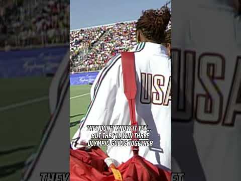 Venus and Serena Williams' first Olympic doubles match, at #Sydney2000. 🎾🤝🎾