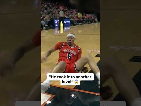 Huge poster slam 🤯 #accbasketball #collegebasketball #ncaabasketball #basketball #collegesports