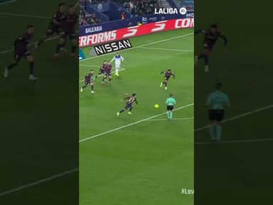 Doble ocasión del Deportivo Alavés que salva Ryan #LevanteAlavés