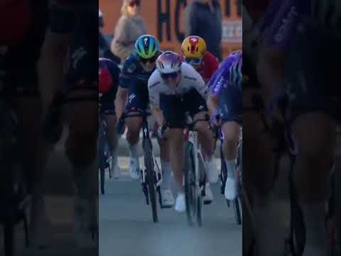 Lara Gillespie gallops to GP Samyn 🙌  Great teamwork from UAE Team ADQ 👌