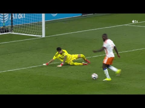 Kevin Denkey SOLOS The Goalkeeper And Slips It Past Two Defenders!