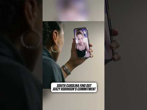 Dawn Staley & the Gamecocks' reaction 👀