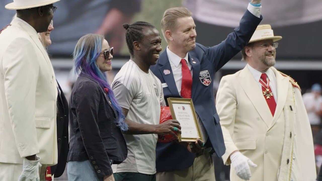 The moment Diego Chara was named Grand Marshal of Rose Festival Grand Floral Starlight Parade