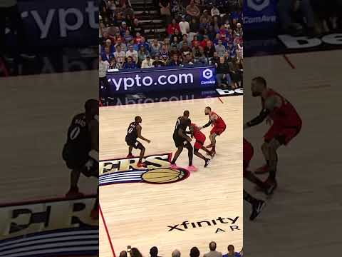 Tyrese Beats the BUZZER‼️