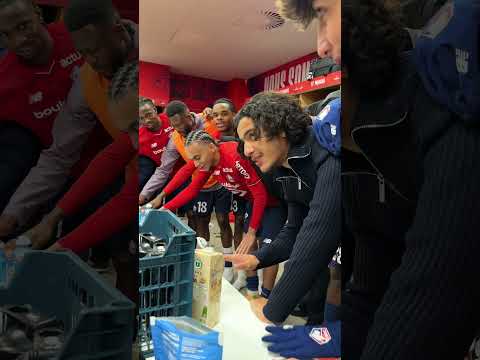 Après sa prolongation, Ayyoub Bouaddi aux commandes du cri de guerre 🔊