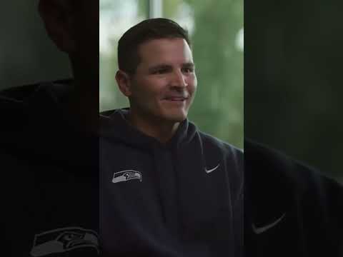 Mike Macdonald loved to watch and study the film to help himself get better 💪