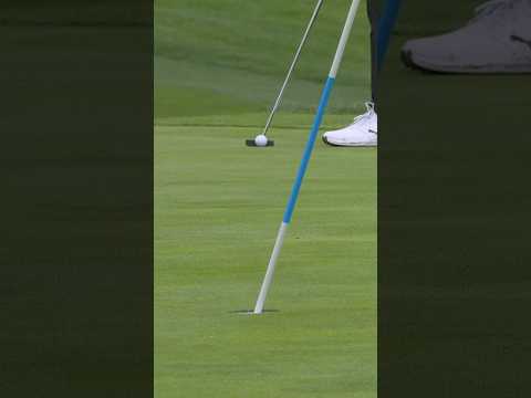 Rickie Fowler FEELING it on the greens