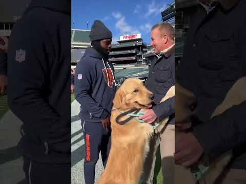 Peter and Kirk Herbstreit wish you a Happy Thanksgiving and Black Friday!🍗🦴 (via @KirkHerbstreit/X)