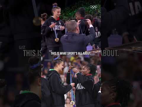 Heartwarming medal exchange between Myriam Sylla and Anna Danesi at #Paris2024! #Olympics