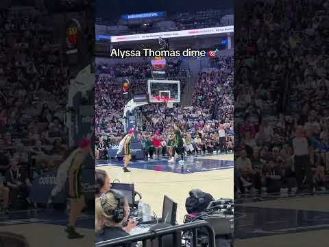 Alyssa Thomas the floor general 🔥