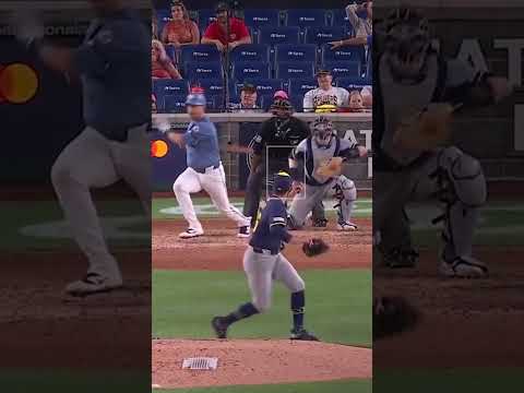 Andrew Vaughn went Superman mode for this out 🦸‍♂️