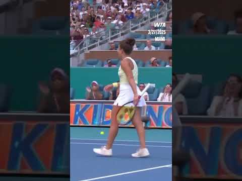 This point is an Eleven out of ten 😉 #WTA #JasminePaolini #StrangerThings #tennis