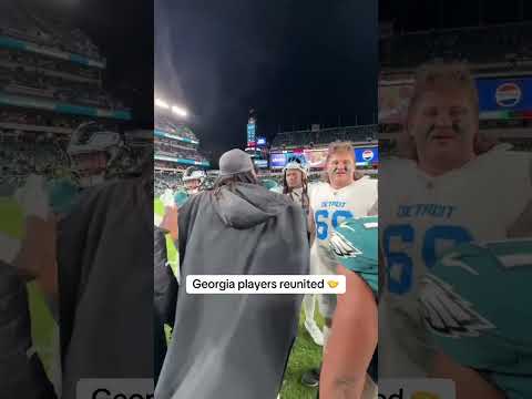 Reunited 🤝 (via @georgiafootball/TT)