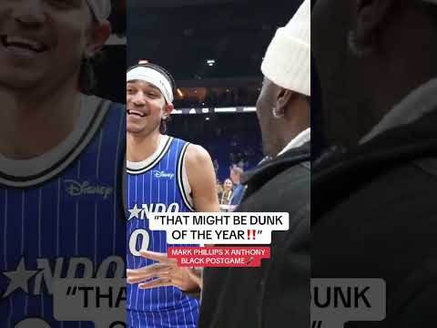 Mark Phillips chatting with Anthony Black postgame 🤝